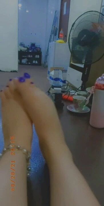 feet