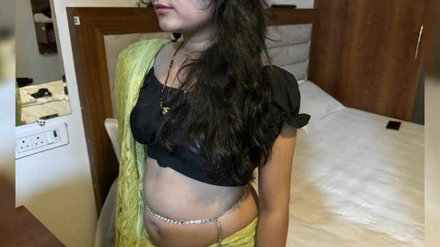 As soon as the housemates went out, Bhabhi's Kari Chudai made the chut cool down.