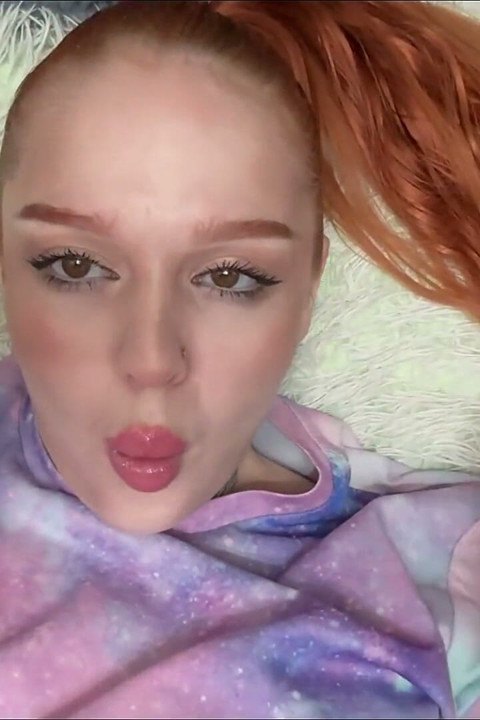 Wet Pussy and Pulsating Orgasm in Close-up