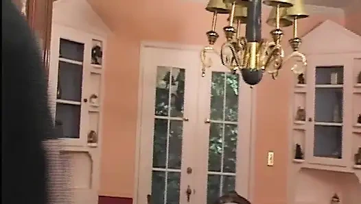 Minyon sarışın poposu sertleştiriyor