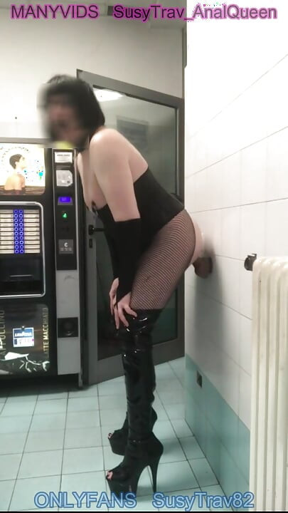 risky truckstop toilet big black dildo anal fucking