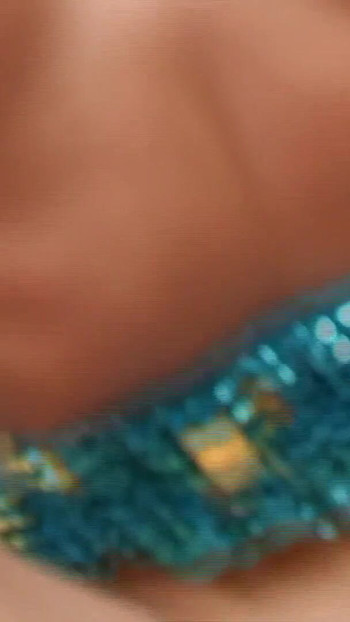 Moment envoûtant de « Un jeune homme baise sa mamie musulmane »