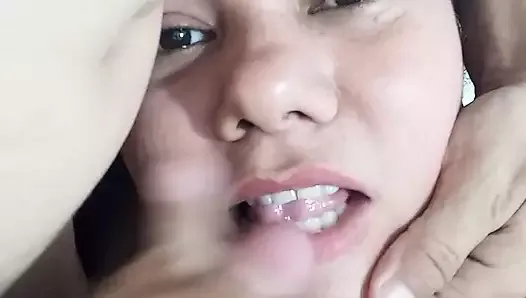 Cum in teeth