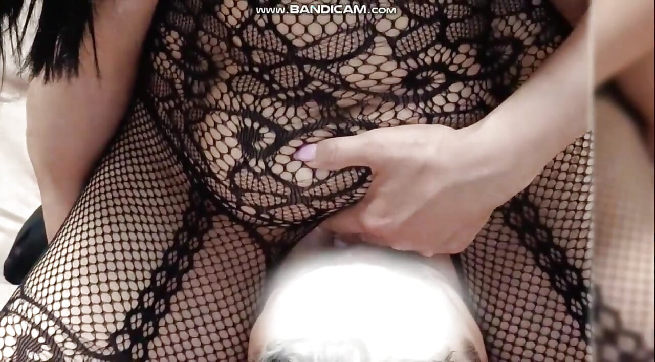 The Asian Wife Pleased Her Husband Again. She Fucked Him in the Mouth and Spread Her Legs