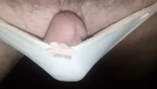 Ale fica doidinha quando ve minhas calcinhas