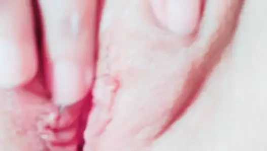 Arabian Pink Pussy Close-up masturbating