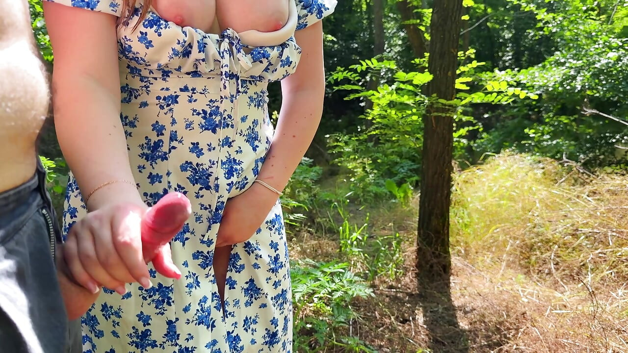 HANDJOB in PUBLIC - Stranger Woman Caught me Masturbating and Makes Me Cum!