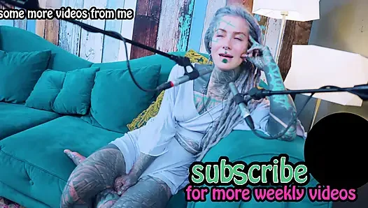 Aku lagi ngomongin tentang p - passion - asmr podcast sfw lagi ngobrol sama model bertato rambut gimbal gotik