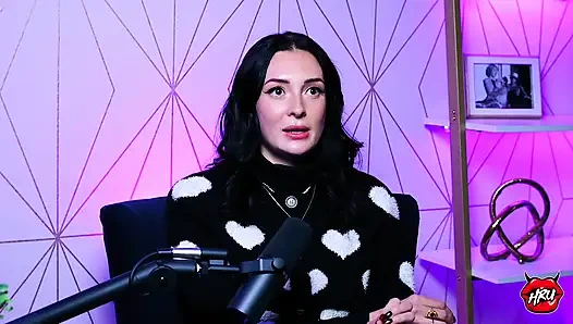 Charlotte Sins глотание, секс-вечеринки и серые области этической жизни