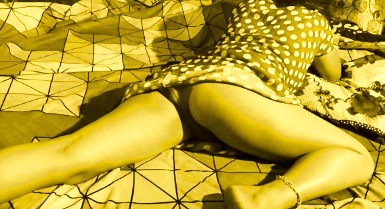 Istri seksi bosku minta aku ngentot memeknya habis-habisan sama kontol hitam besarku