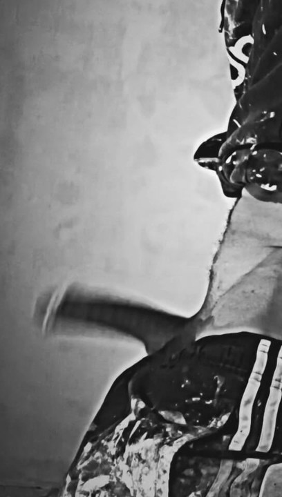 職場でBBCで自慰行為をしているところを見つかった