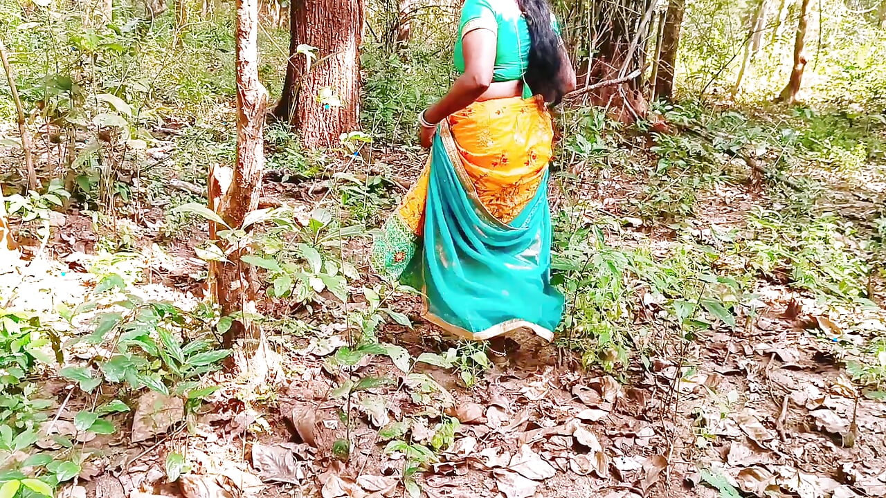 Outdoor Jungle Sex. Desi Bhabi Fucking Husbend's Small Stepbrother Big Dick in Forest. Telugu Dirty Talks.