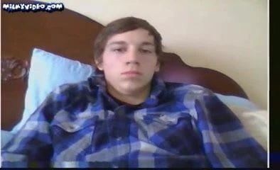 Twink whit big dick jerks