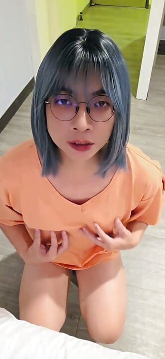 สาวกระเทย Ting Xuan อมควยด้วยดิลโด้