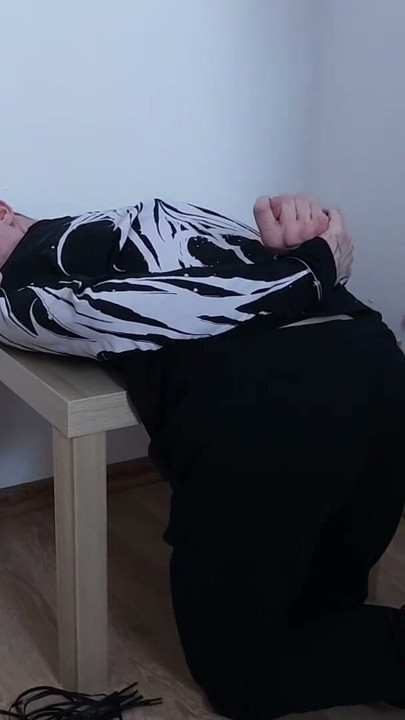 BDSM dur. tipul a futut un twink dulce și a terminat | Clip 1