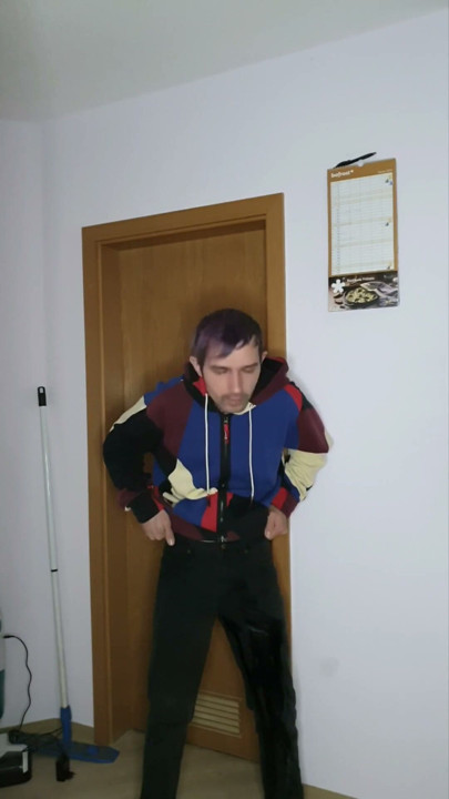 bathroom occupied :( | Clip 1