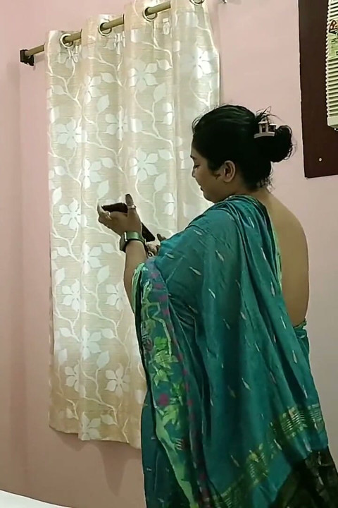 Indian Bengali hot Bhabhi sex with clear dirty audio!