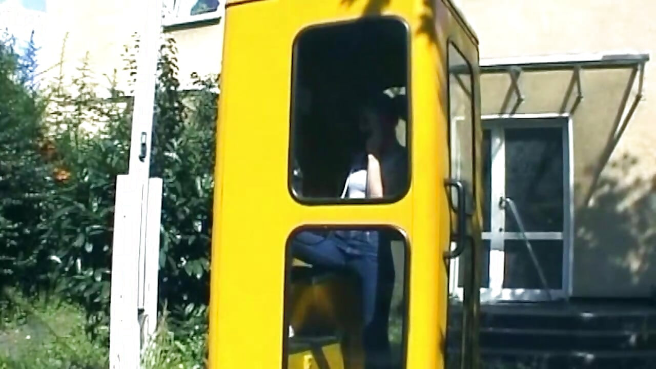 Tachinare cu muie publică și explozie cu degetele neglijentă