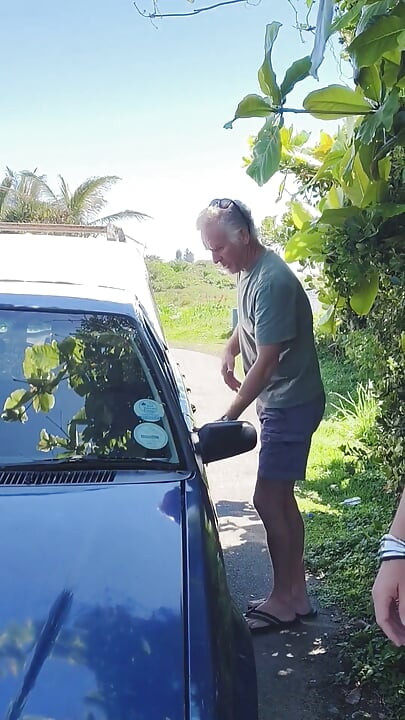 Dom Cop Inspects Unlicensed Driver at Home