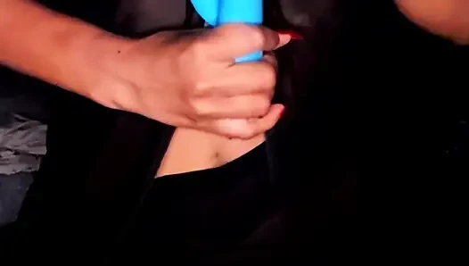 Cewek mungil masturbasi