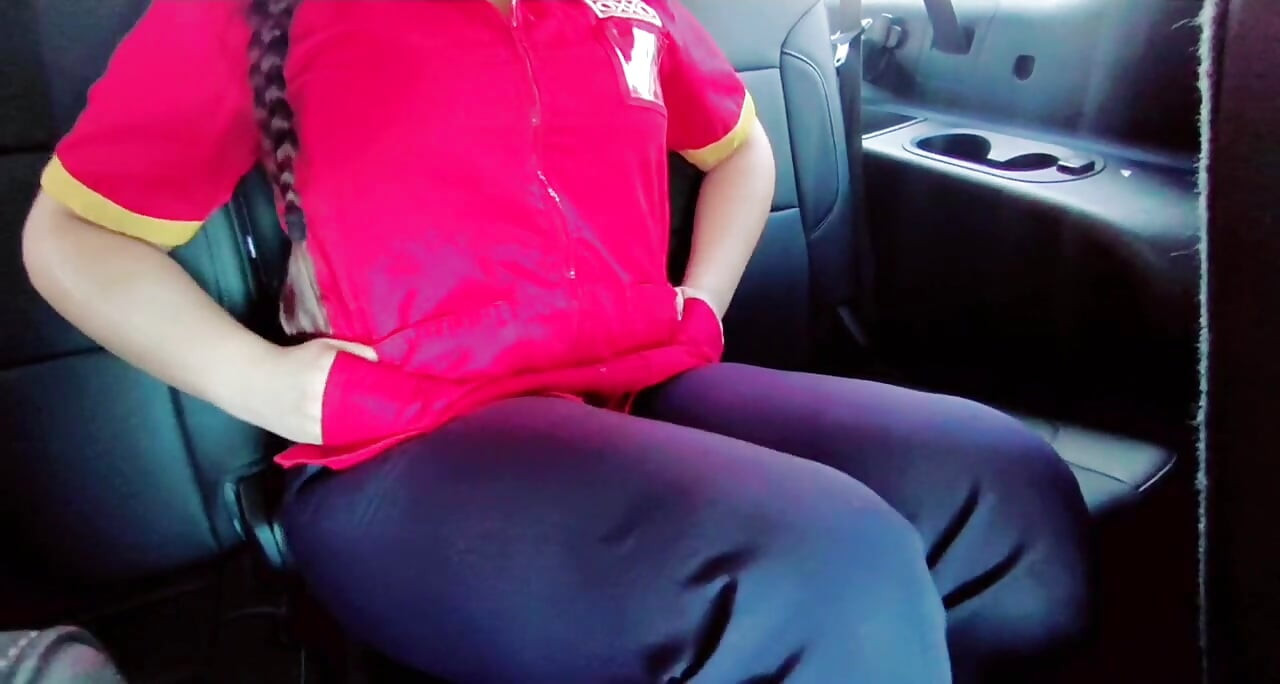 Oxxo cashier strips naked inside a van and opens her entire anus and her vagina Oxxo cashier strips naked in her boss's vehicle
