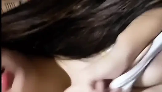 Yulieth Gomez bana sevdiğim gibi dokunuyor