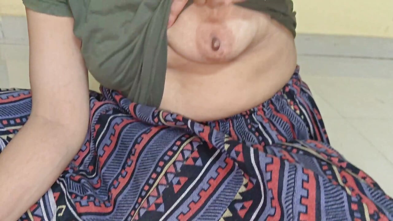 Bhabhi ko khana khate khate hi chod diya