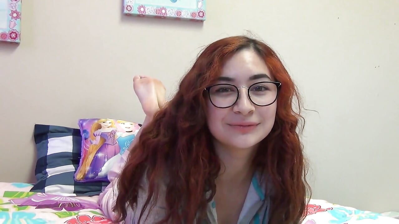 Alexis Ortiz Foot Job Explosion Featuring Alexis Ortiz