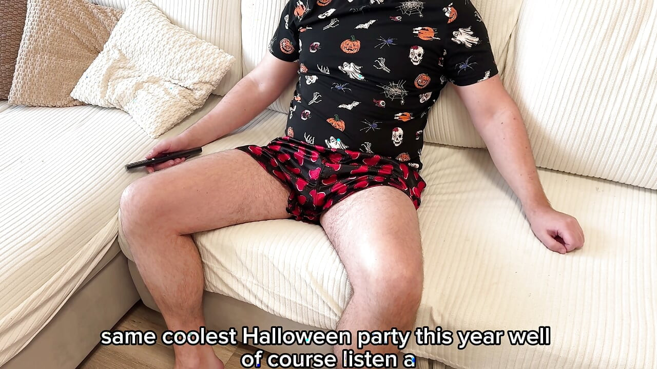 StepBro in a CLOWN Costume Fucks StepSis on Halloween - Cum in  MOUTH