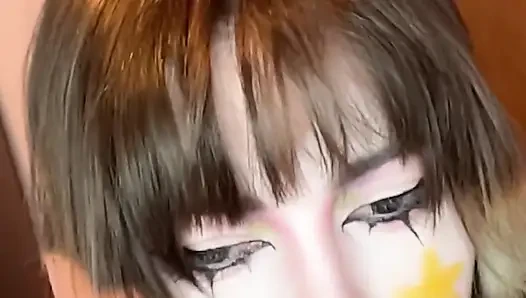 Wajah cewek ini orgasme galaksi