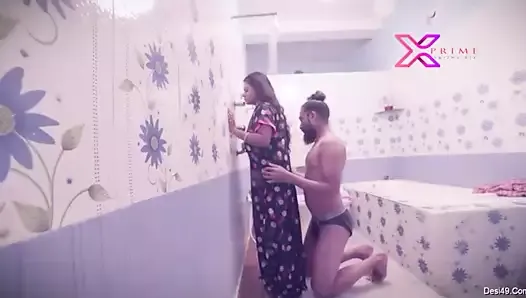 Indian Bhabhi Has Sex With Young Boy in Bathroom
