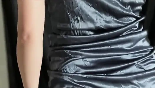 Endonezya viral nyobain baju satin baru berujung ngentot dan keluar di memek