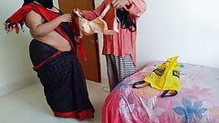 ब्रा बेचने आया और लाल ब्रा बदलते हुए भारतीय सेक्सी महिला को रफ सेक्स दिया