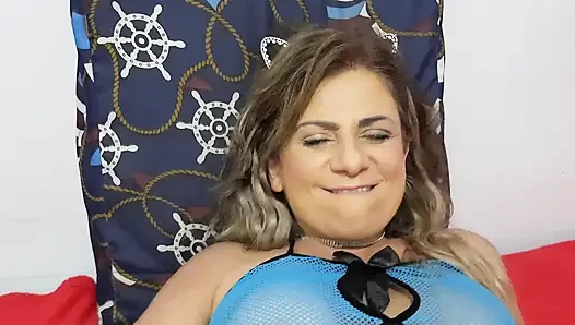 Kürkte bolca sevişme, binme, dört ayak üzerinde sert tutuş ve anal.