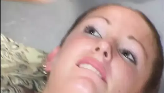 Banging hot guy gets unbelievable satisfaction by sexy chick