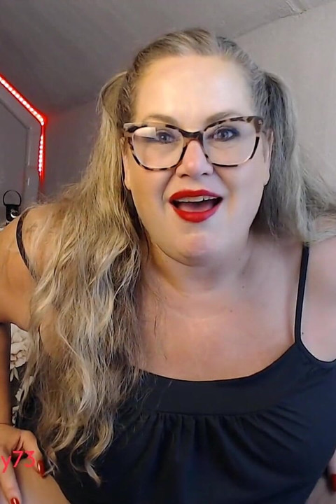 Lilys Little Bitch, 뚱뚱한 미시 더러운 이야기 천국