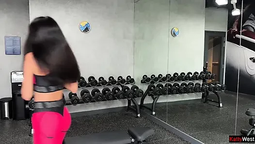 Generous Trainer Helped Katty Get More Protein After Her Workout - Anal Sex