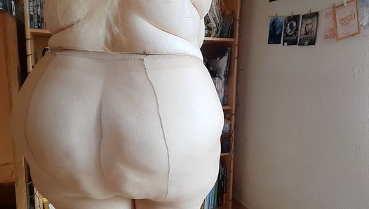 Curly_Dreams - Minha bunda de meia-calça grossa