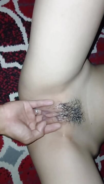 Two Naughty High School Teen Lovebirds Play Fingers until They Squirt