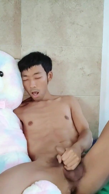 来自“淫荡的亚洲男孩天空阁楼与泰迪熊手淫呻吟吞精液”的必分享时刻