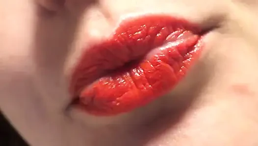 Perancis berciuman denganku! Fetish lipstik merah!
