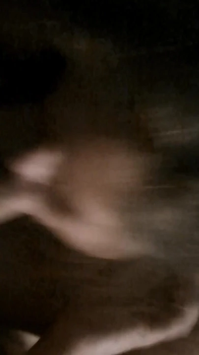 Momento épico de "Mamada en la habitación oscura"