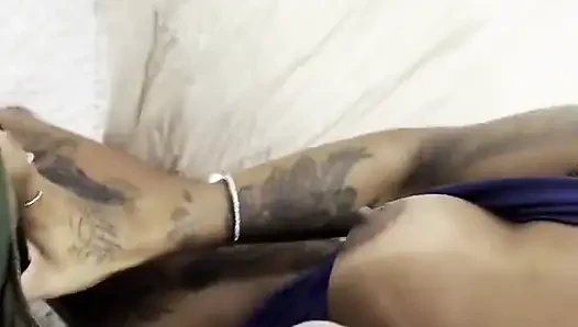 Pov: cewek hot rasta lagi asik nyepong kontol