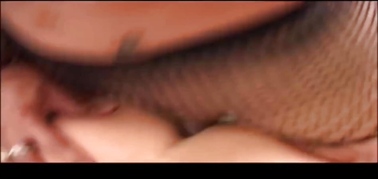 Threesome fuck with a horny lady-boy