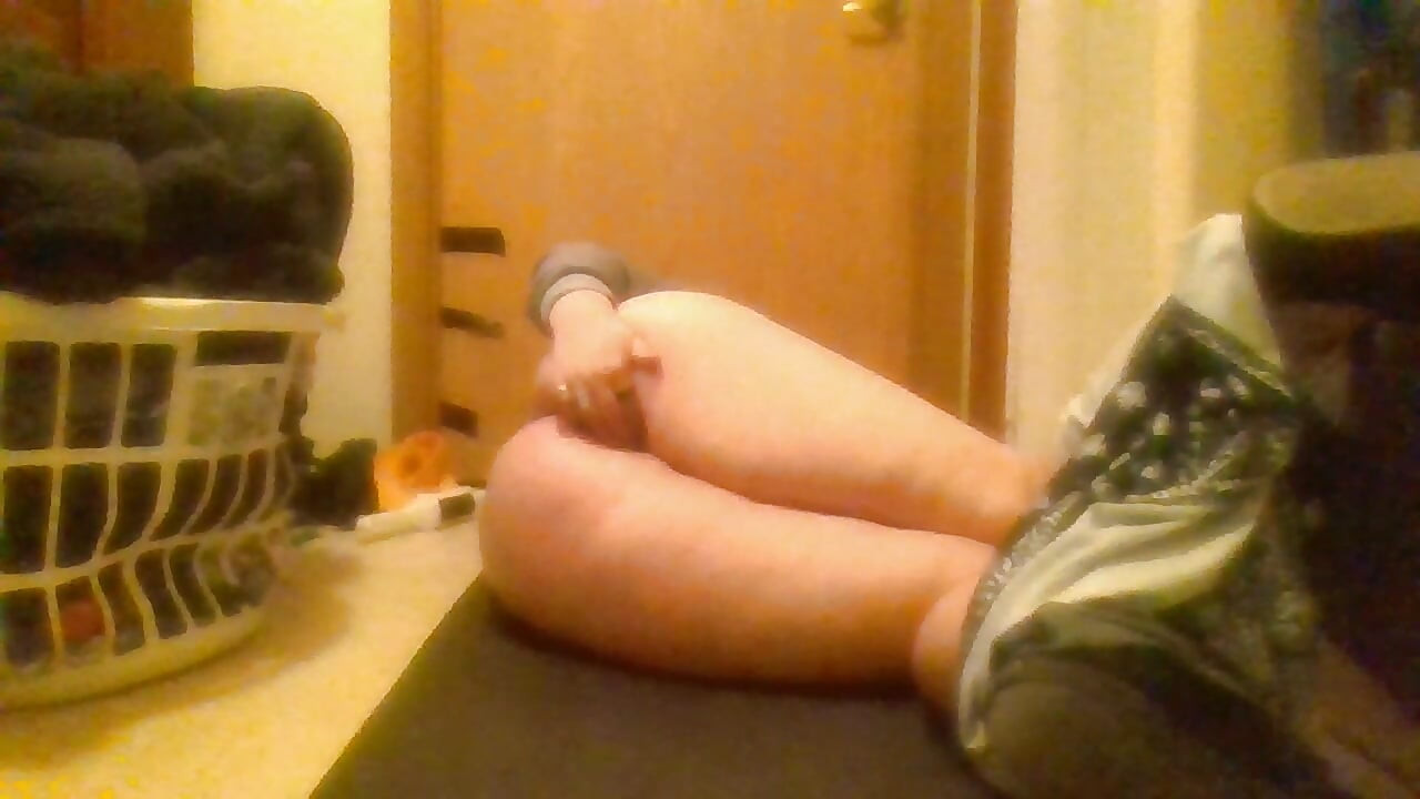 Vibing Anal Stretch