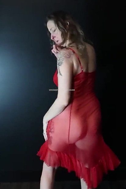 Velika MILF Pov3
