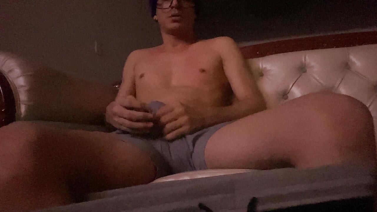 Sleepy and wanting to jerk off with someone else