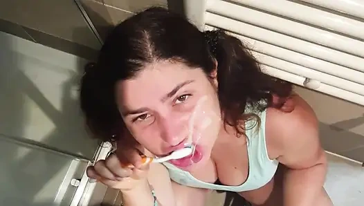 Stupid Stepdaughter Brushes Her Teeth with Cum, Stepdaddy Cheated Her