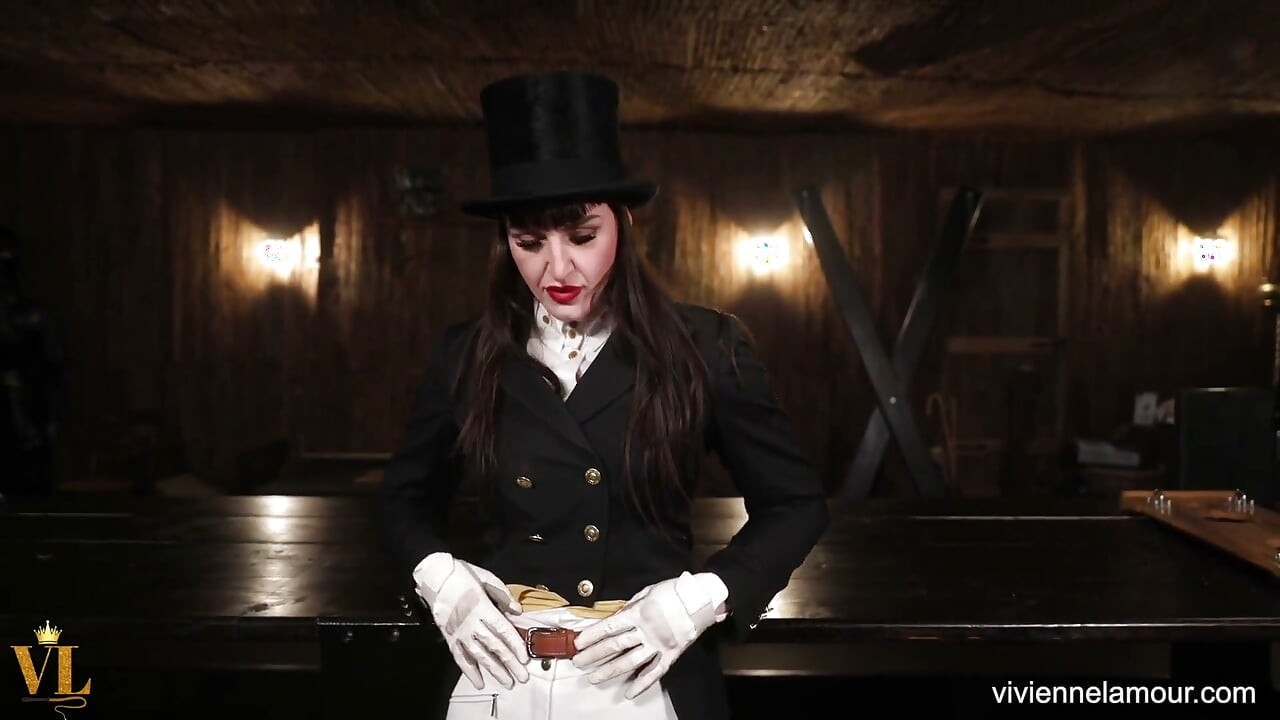 Vivienne L'amour - the Kinky Rider