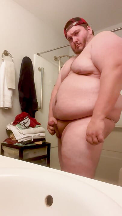 Amateur American Sumo Wrestler Bubba Burly Chub Checking Himself Out